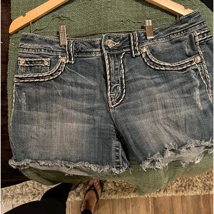 Miss Me shorts Size 32